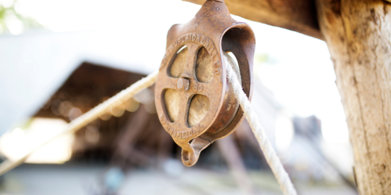The Difference Between a Pulley Block and a Snatch Block